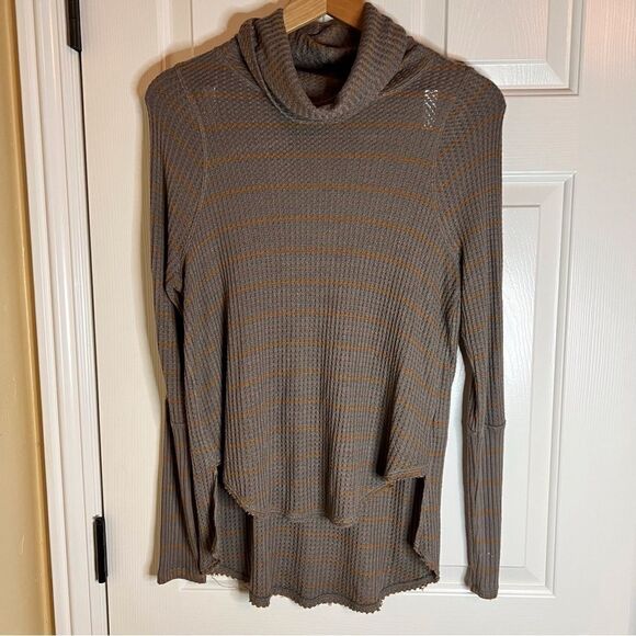 Free People Thermal Style Top with Turtleneck.XS.‎ Excellent Condition. - Picture 1 of 7